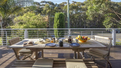 Rennies Retreat-Bushland & Ocean Views - Accommodation BNB 2