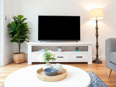 RIPPLES-hosted By:L'Abode Accommodation - Accommodation BNB 3