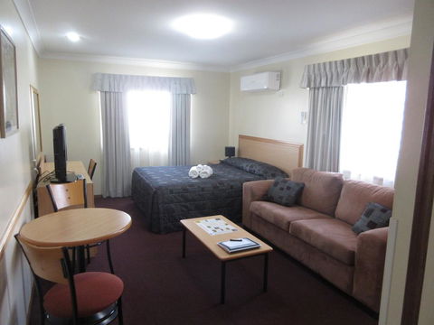 Riviera Executive Suites - Accommodation BNB 2