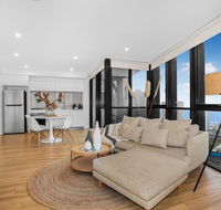 Roomy Apartment with Balcony Parking Ocean Views - Accommodation BNB