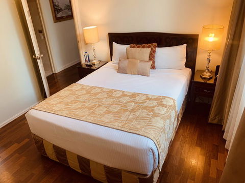 Royal Albert Hotel - Accommodation BNB 2