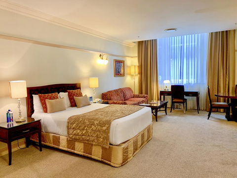 Royal Albert Hotel - Accommodation BNB 1