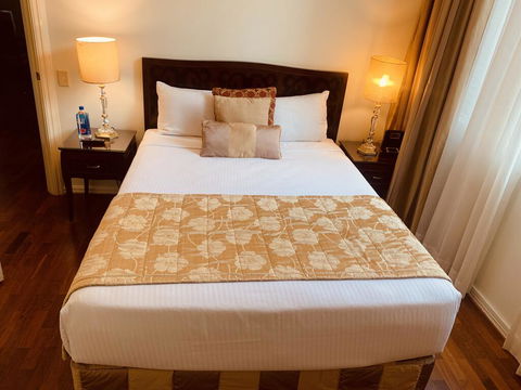 Royal Albert Hotel - Accommodation BNB 3