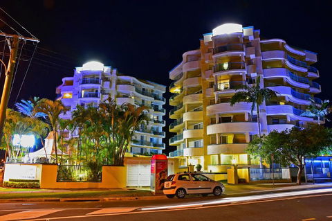 Royal Pacific Resort - Accommodation BNB 2