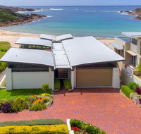 Sails on the Beachfront - Exclusive Seaside Home - Accommodation BNB