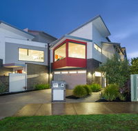 Sea View Luxury Beachfront - Accommodation BNB