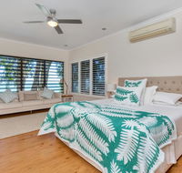 Seascape Luxury Beachfront House - Accommodation BNB