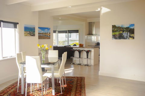 Seaside Retreat - Accommodation BNB 0