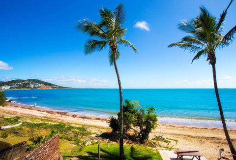 Seaspray Waterfront Holiday Units - Accommodation BNB 1