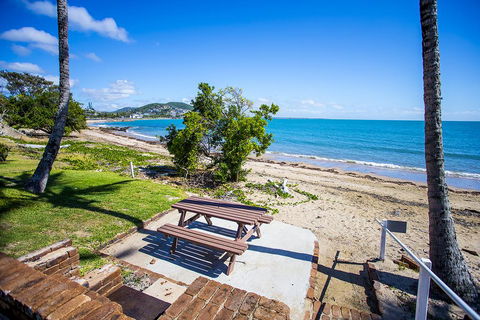 Seaspray Waterfront Holiday Units - Accommodation BNB 2