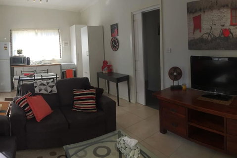 Self-contained Private 2 Bedroom Apartment - Accommodation BNB 1