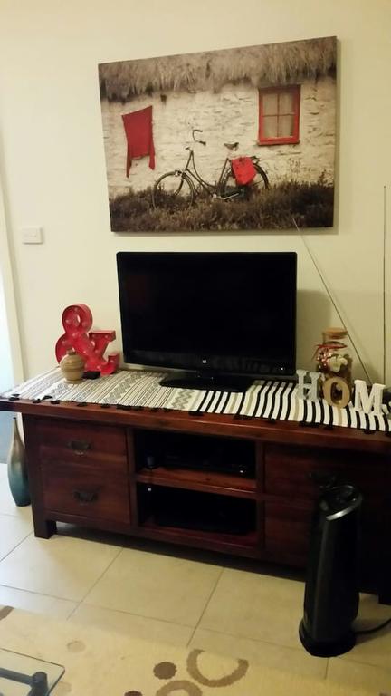 Self-contained Private 2 Bedroom Apartment - Accommodation BNB 3