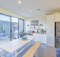 Shore to Relax - Family or Corporate Bookings Only - Accommodation BNB