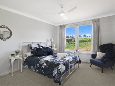 Silky Oak Villa - Spacious & Beautifully Decorated - Accommodation BNB 3