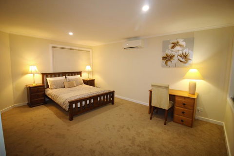 Silver House - Melbourne Airport Accommodation - Accommodation BNB 0