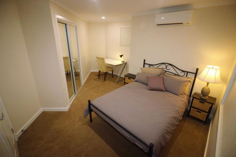 Silver House - Melbourne Airport Accommodation - Accommodation BNB 1