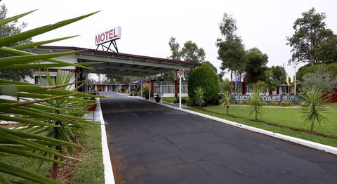 Silver Oaks Motel - Accommodation BNB 0