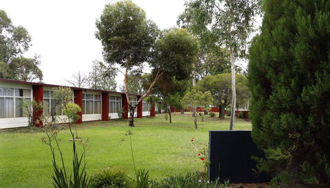 Silver Oaks Motel - Accommodation BNB 3