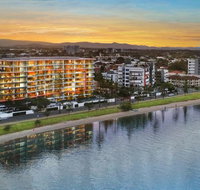 Silvershore Apartments on the Broadwater - Accommodation BNB