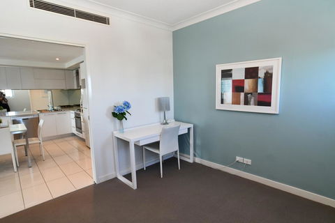 Silvershore Apartments On The Broadwater - Accommodation BNB 2