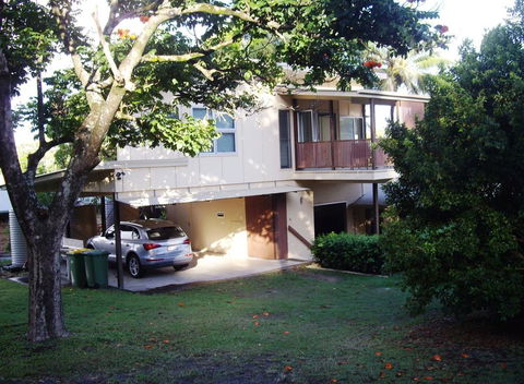 Sinclair - Rainbow Beach, Modern Beach House Close To Everything, Free Wi-Fi - Accommodation BNB 0