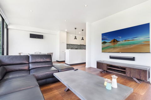 Smart Apartment In Elegant Suburb Close To City - Accommodation BNB 0