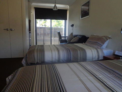 Smart Stayzzz Inns - Accommodation BNB 1