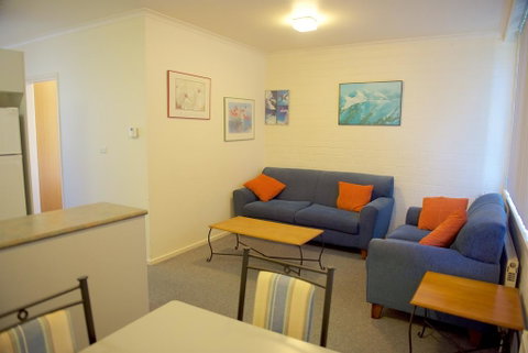 Snow Ski Apartments 06 - Accommodation BNB 0