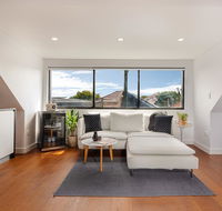 Spacious 2 Bed House 2 AC and Free Street Parking - Accommodation BNB