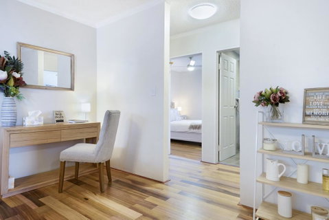 Spacious Renovated Apartment In Quiet Area - Accommodation BNB 1