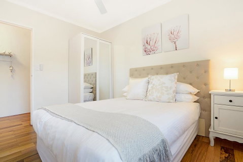 Spacious Renovated Apartment In Quiet Area - Accommodation BNB 2