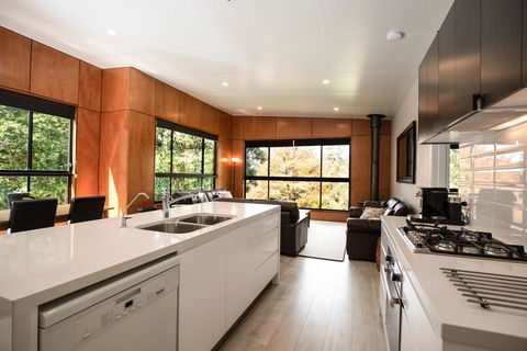 Springbrook25 Upper Apartment - Accommodation BNB 2