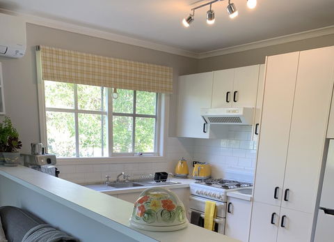 Stephanies Country Cottages - Accommodation BNB 1