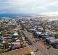 Stillwaters - Panoramic View of Lakes Entrance - Accommodation BNB