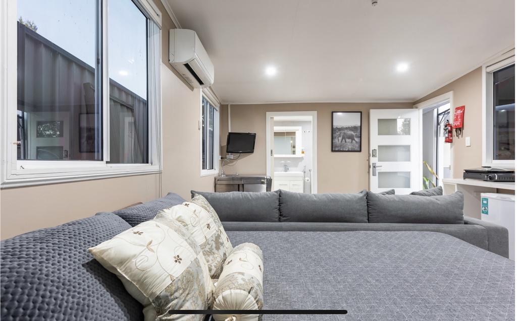 Luddenham NSW Accommodation BNB