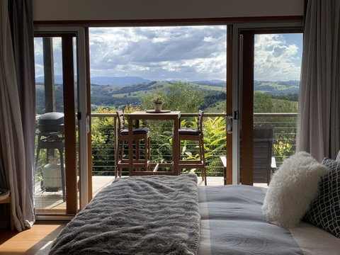 Studio With Stunning Mountain Views - Accommodation BNB 0