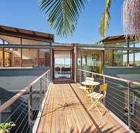 Stunning Architecture with Superb Balmoral Views - Accommodation BNB