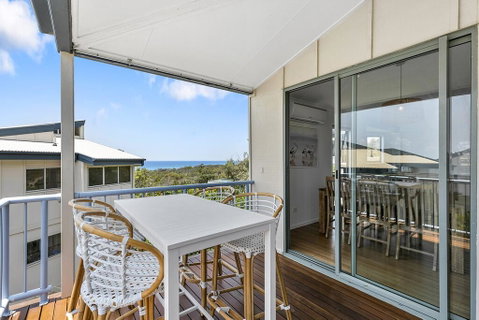 Stunning Beach Front Villa At Castaway Cove - Accommodation BNB 0