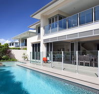 Stunning Beachside Home minutes from Coolum Beach - Accommodation BNB