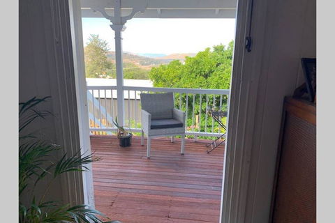 Stunning Queenslander - Accommodation BNB 3