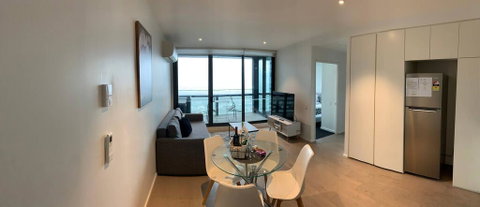 Stunning River View: Free Parking/tram/wifi - Accommodation BNB 2
