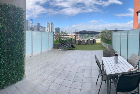 Stunning Riverside Apartment Near MCEC And Casino! - Accommodation BNB 2