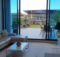 Stunning Riverside Apartment near MCEC and Casino - Accommodation BNB
