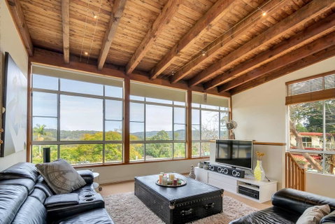 STYLISH & RELAXED LAKE HOME // NARRABEEN - Accommodation BNB 3
