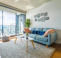 Stylish 2-bedroom apartment in Fortitude Valley - Accommodation BNB