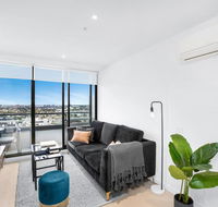 Stylish One-Bed Apartment With Balcony and Parking - Accommodation BNB