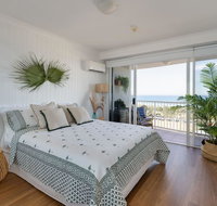 Stylish Studio with Ocean Views Bel Air Broadbeach - Accommodation BNB