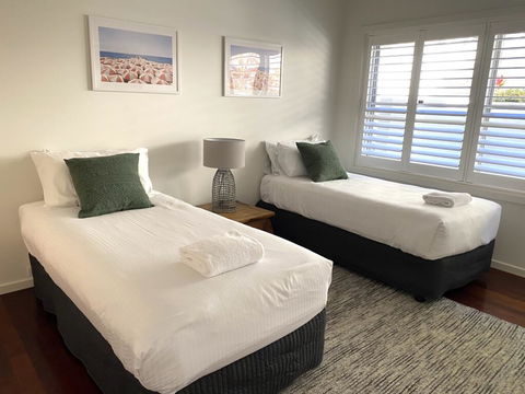 Sundecks - Accommodation BNB 2