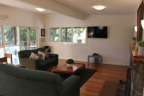 Sunny Corner Lake Eildon - Accommodation BNB 3