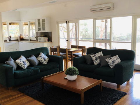 Sunny Corner Lake Eildon - Accommodation BNB 2